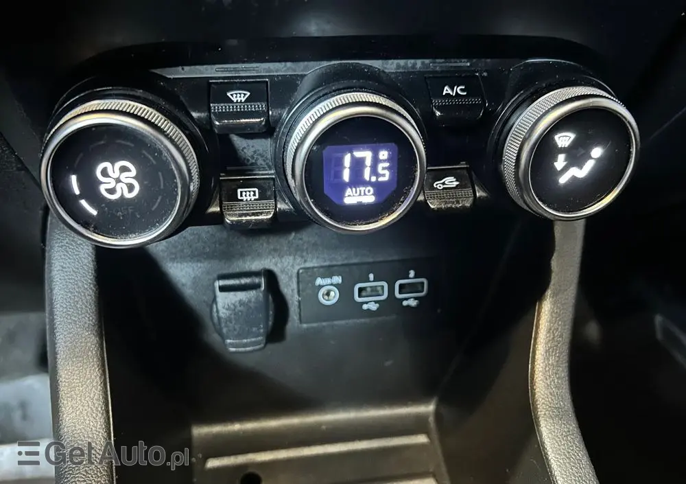 RENAULT Clio 1.0 TCe Intens