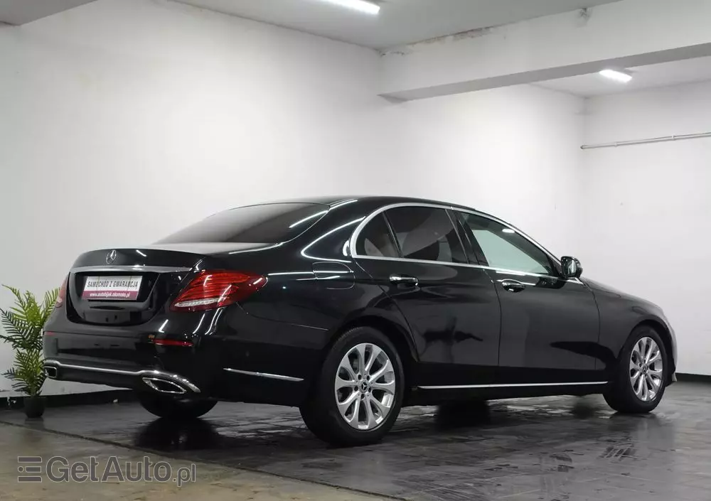 MERCEDES-BENZ Klasa E 200 d 9G-TRONIC Exclusive