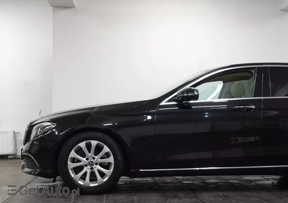 MERCEDES-BENZ Klasa E 200 d 9G-TRONIC Exclusive