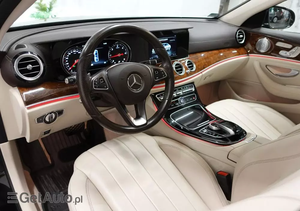 MERCEDES-BENZ Klasa E 200 d 9G-TRONIC Exclusive