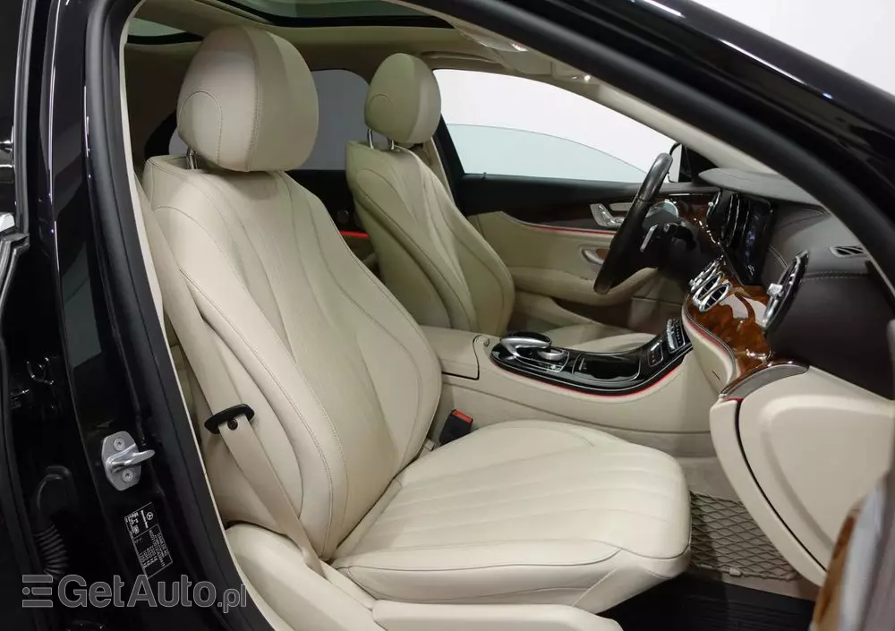 MERCEDES-BENZ Klasa E 200 d 9G-TRONIC Exclusive