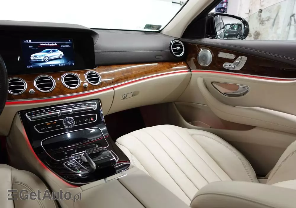 MERCEDES-BENZ Klasa E 200 d 9G-TRONIC Exclusive