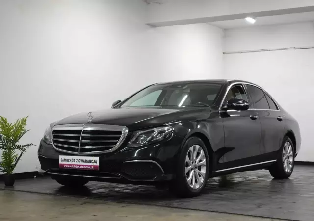 MERCEDES-BENZ Klasa E 200 d 9G-TRONIC Exclusive