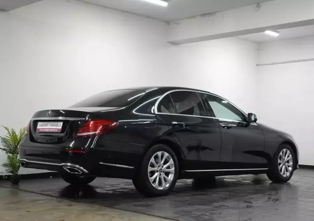 MERCEDES-BENZ Klasa E 200 d 9G-TRONIC Exclusive