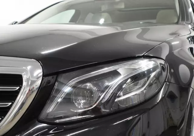 MERCEDES-BENZ Klasa E 200 d 9G-TRONIC Exclusive