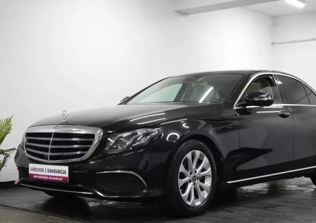 MERCEDES-BENZ Klasa E 200 d 9G-TRONIC Exclusive