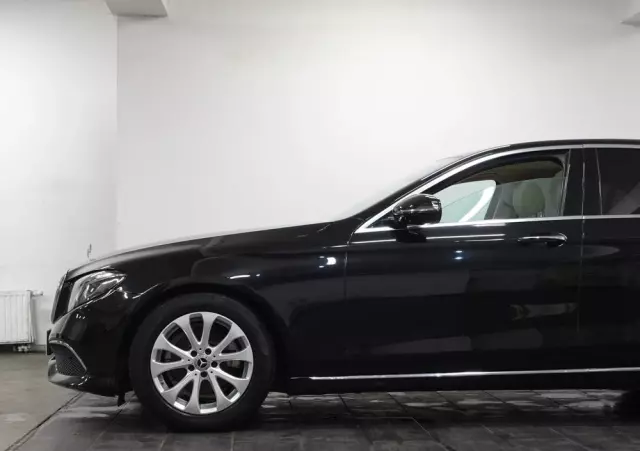 MERCEDES-BENZ Klasa E 200 d 9G-TRONIC Exclusive