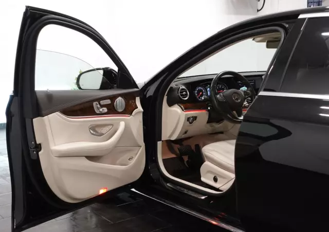 MERCEDES-BENZ Klasa E 200 d 9G-TRONIC Exclusive