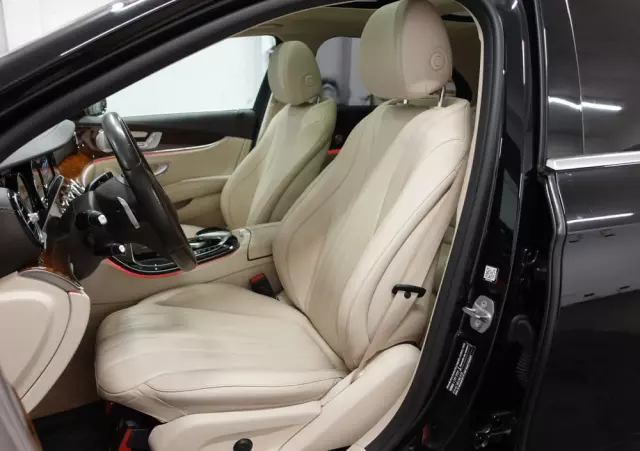 MERCEDES-BENZ Klasa E 200 d 9G-TRONIC Exclusive