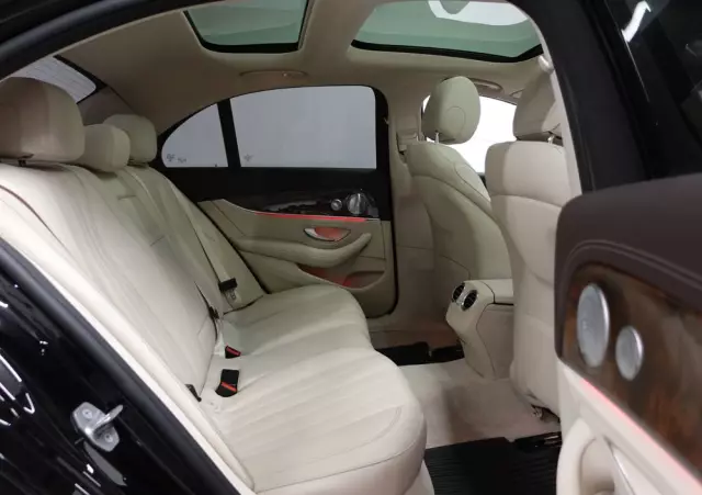 MERCEDES-BENZ Klasa E 200 d 9G-TRONIC Exclusive