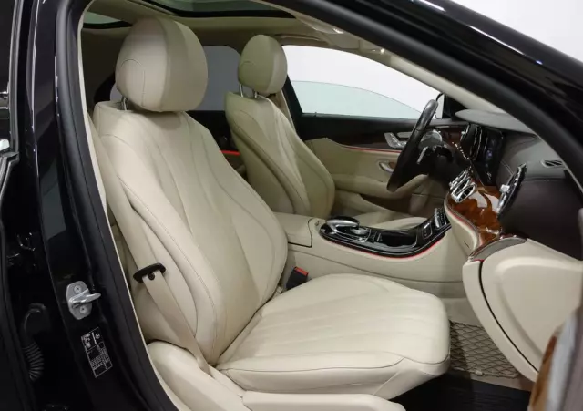 MERCEDES-BENZ Klasa E 200 d 9G-TRONIC Exclusive