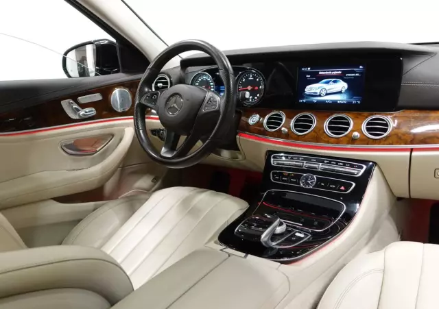 MERCEDES-BENZ Klasa E 200 d 9G-TRONIC Exclusive