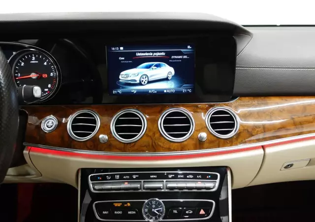 MERCEDES-BENZ Klasa E 200 d 9G-TRONIC Exclusive