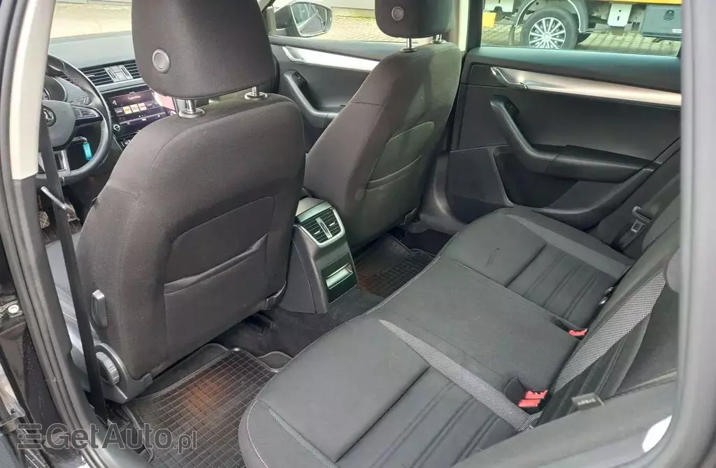 SKODA Octavia 1.6 TDI (116 KM)