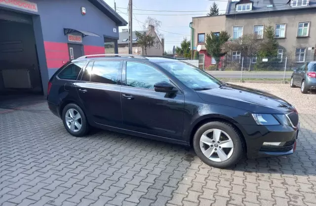 SKODA Octavia 1.6 TDI (116 KM)