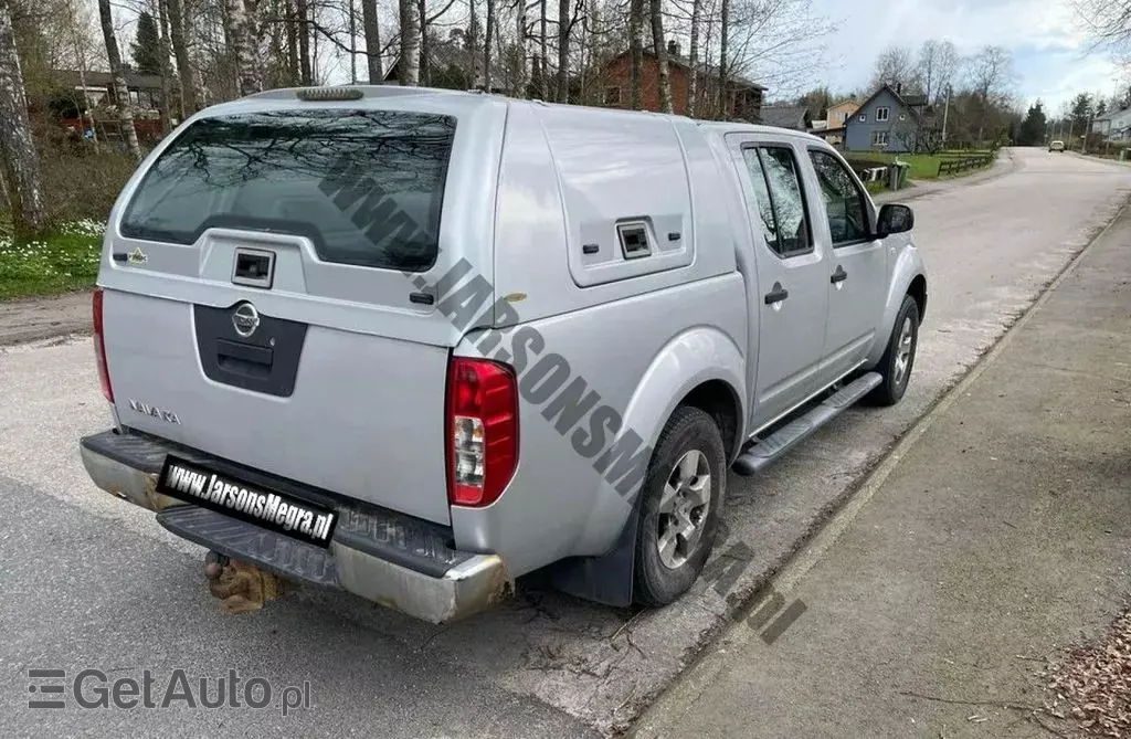 NISSAN Navara 