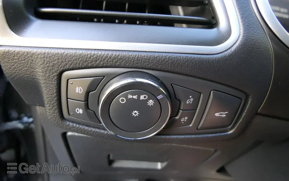 FORD S-Max 1.5 Eco Boost Start-Stopp Titanium