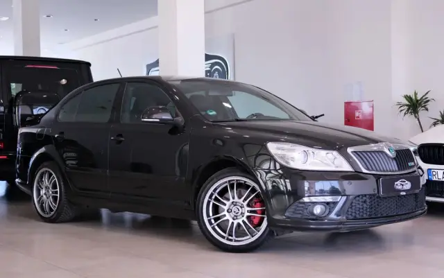 SKODA Octavia 2.0 TFSI RS DSG