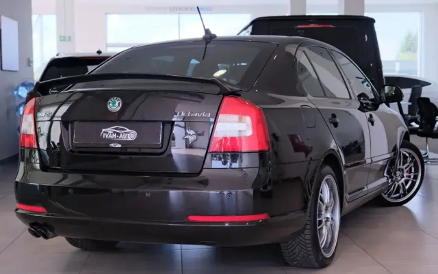 SKODA Octavia 2.0 TFSI RS DSG