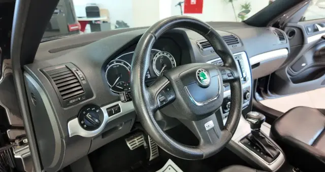 SKODA Octavia 2.0 TFSI RS DSG