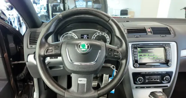 SKODA Octavia 2.0 TFSI RS DSG