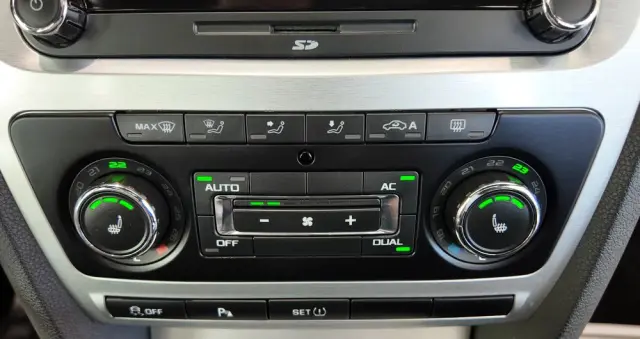 SKODA Octavia 2.0 TFSI RS DSG