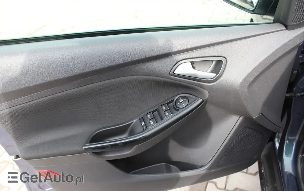 FORD Focus 1.0 EcoBoost Start-Stopp-System Titanium