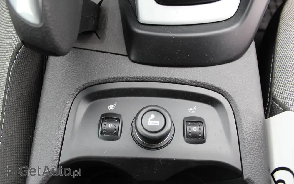 FORD Focus 1.0 EcoBoost Start-Stopp-System Titanium