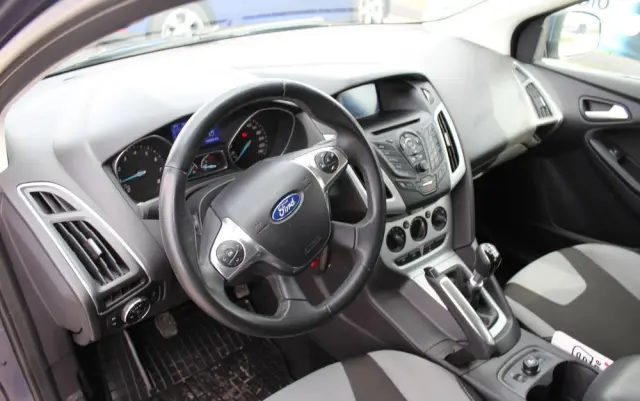 FORD Focus 1.0 EcoBoost Start-Stopp-System Titanium