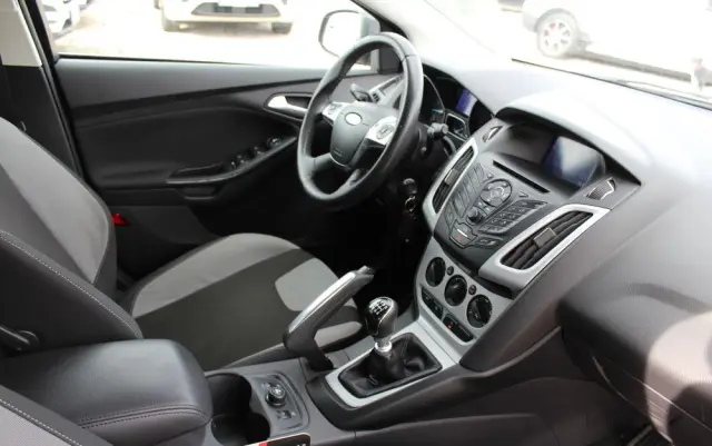 FORD Focus 1.0 EcoBoost Start-Stopp-System Titanium