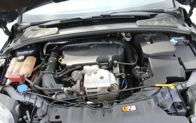 FORD Focus 1.0 EcoBoost Start-Stopp-System Titanium