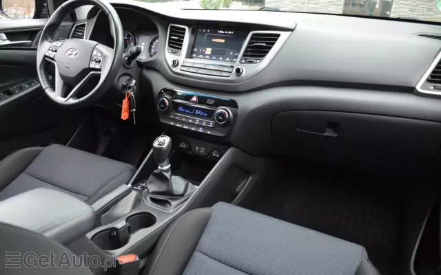 HYUNDAI Tucson Blue 1.7 CRDi 2WD Advantage