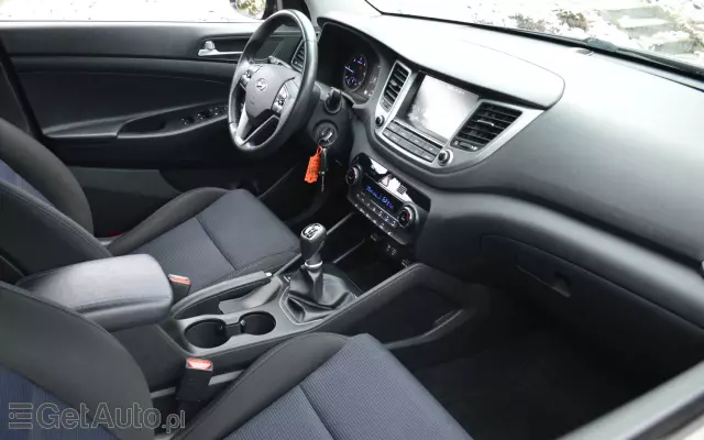 HYUNDAI Tucson Blue 1.7 CRDi 2WD Advantage