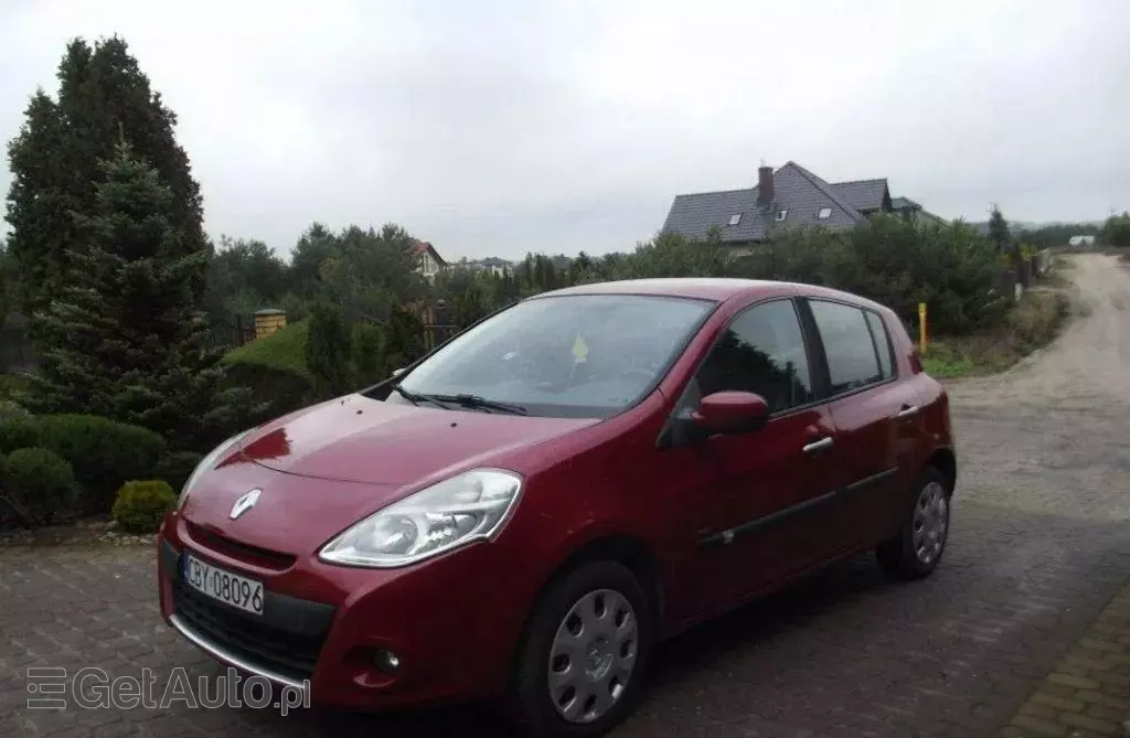 RENAULT Clio 