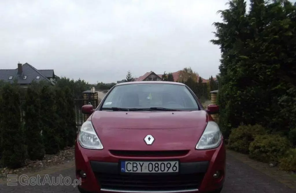 RENAULT Clio 