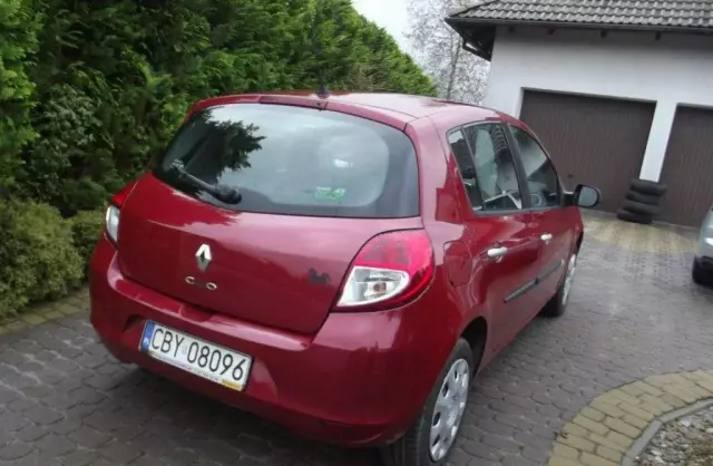 RENAULT Clio 