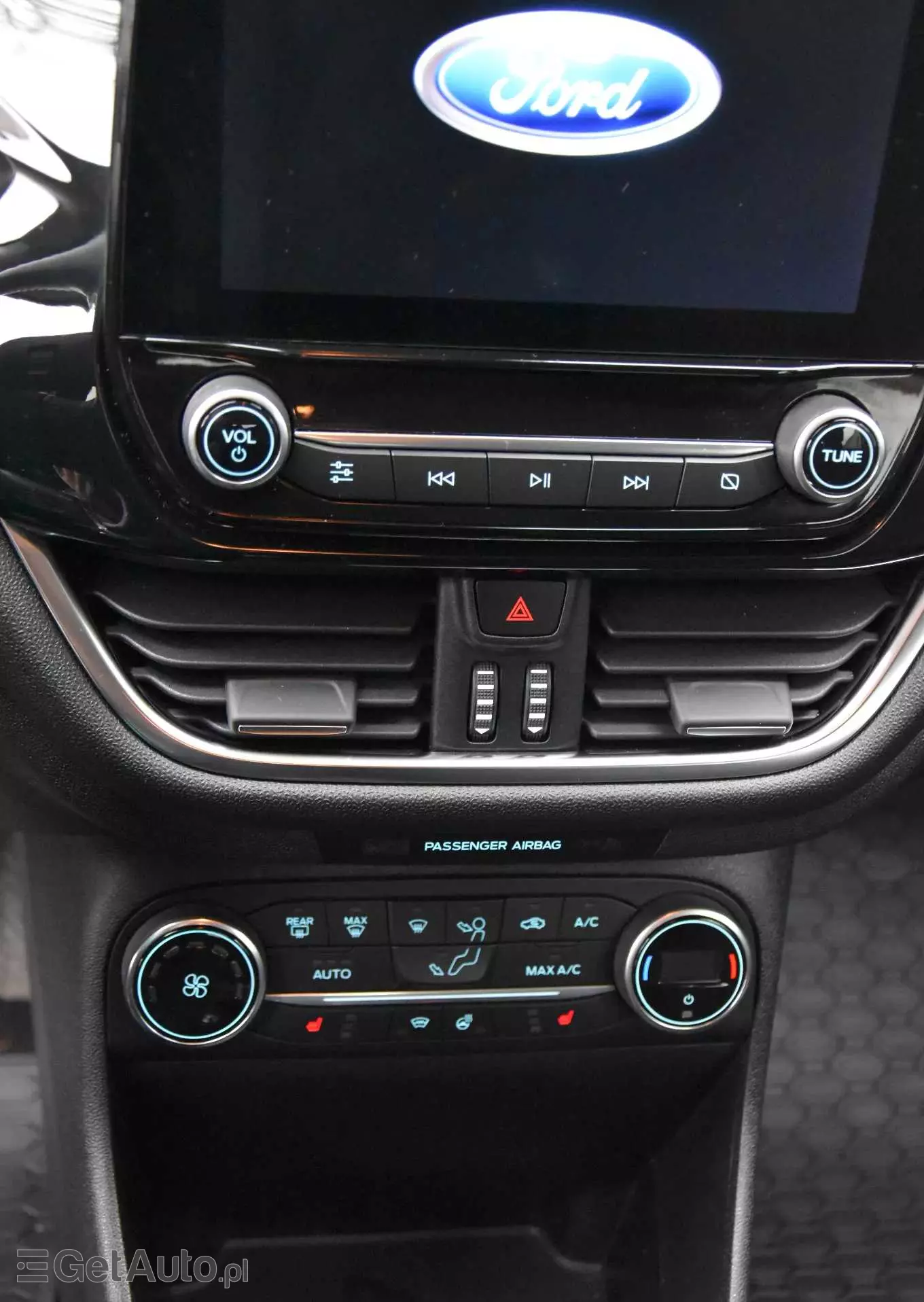 FORD Fiesta 1.1 S&S TITANIUM