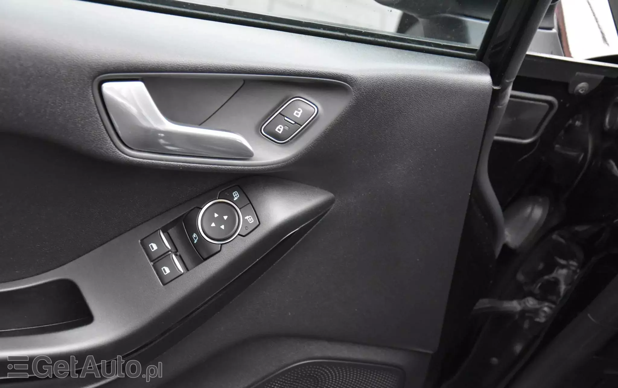 FORD Fiesta 1.1 S&S TITANIUM