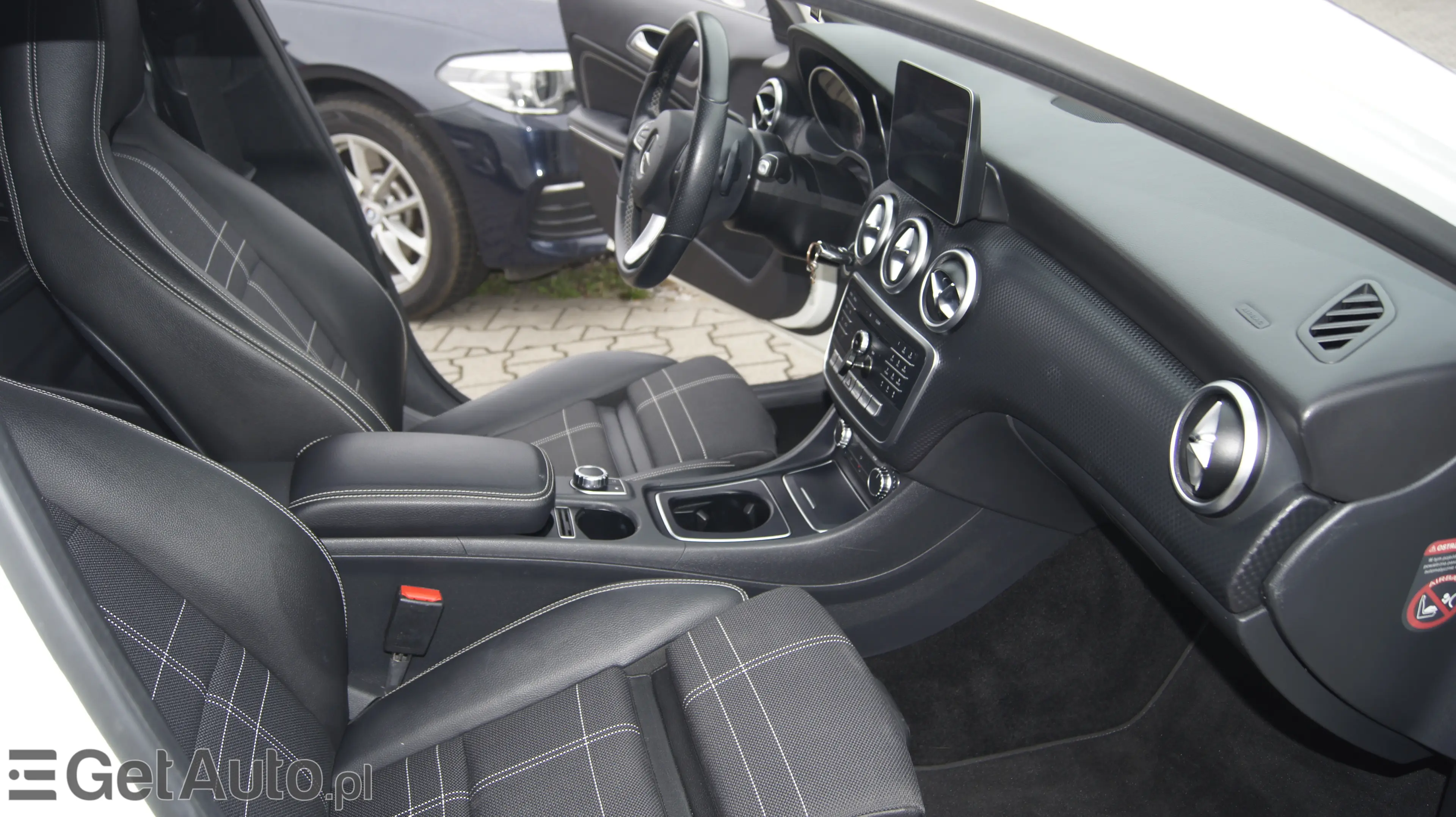 MERCEDES-BENZ A 180 PAKIET AMG