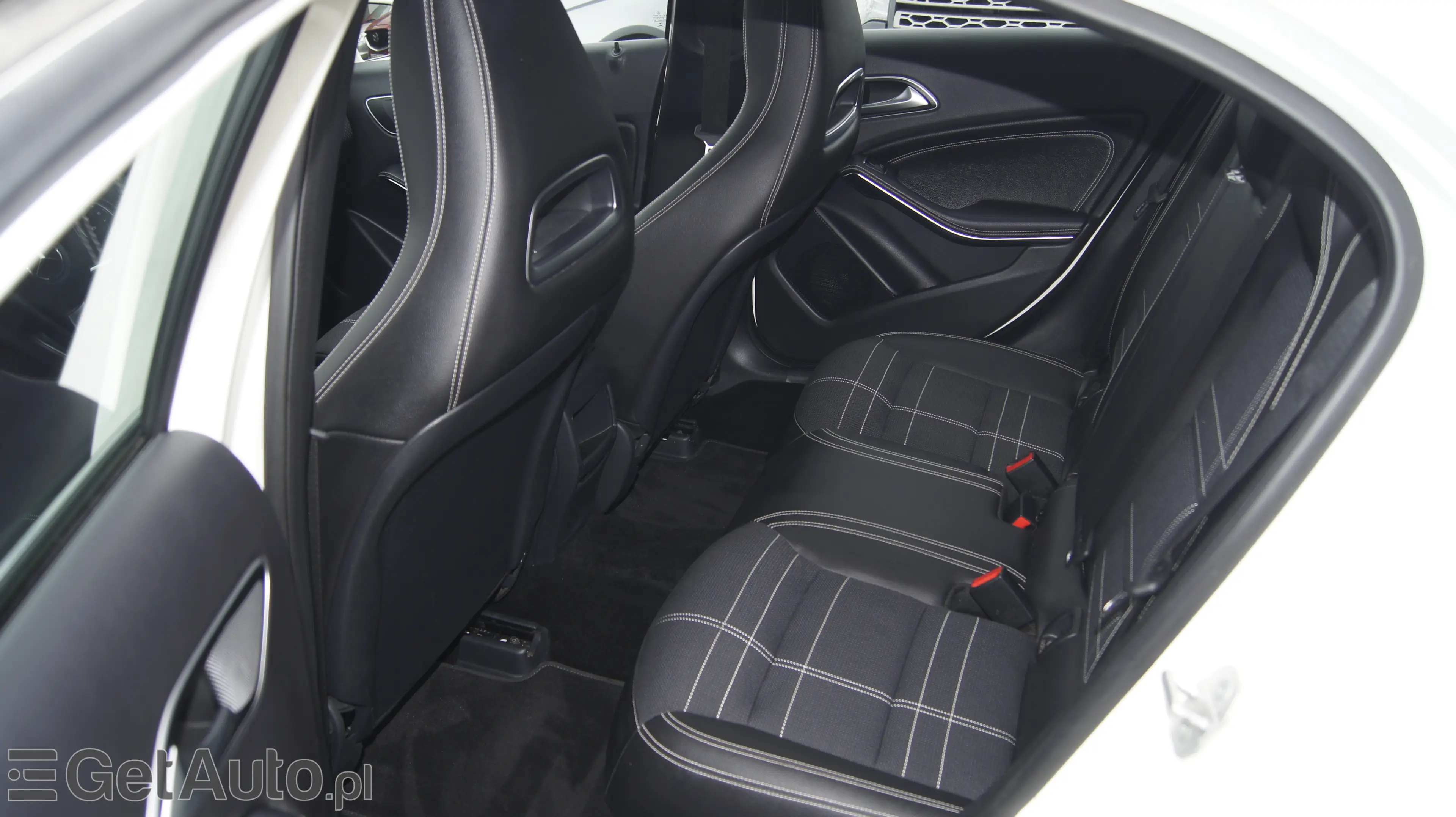 MERCEDES-BENZ A 180 PAKIET AMG