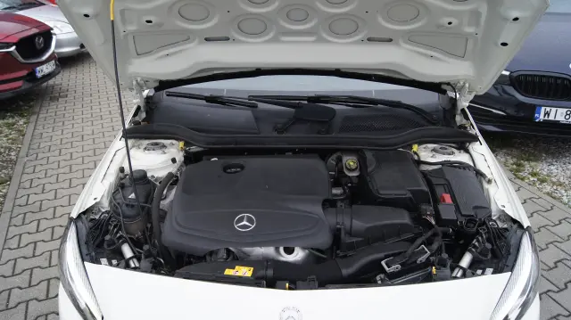 MERCEDES-BENZ A 180 PAKIET AMG