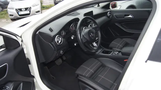 MERCEDES-BENZ A 180 PAKIET AMG