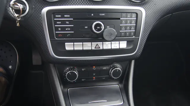 MERCEDES-BENZ A 180 PAKIET AMG