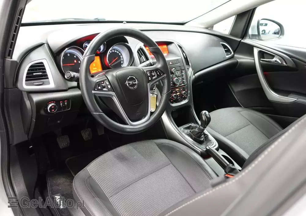 OPEL Astra IV 1.7 CDTI Cosmo