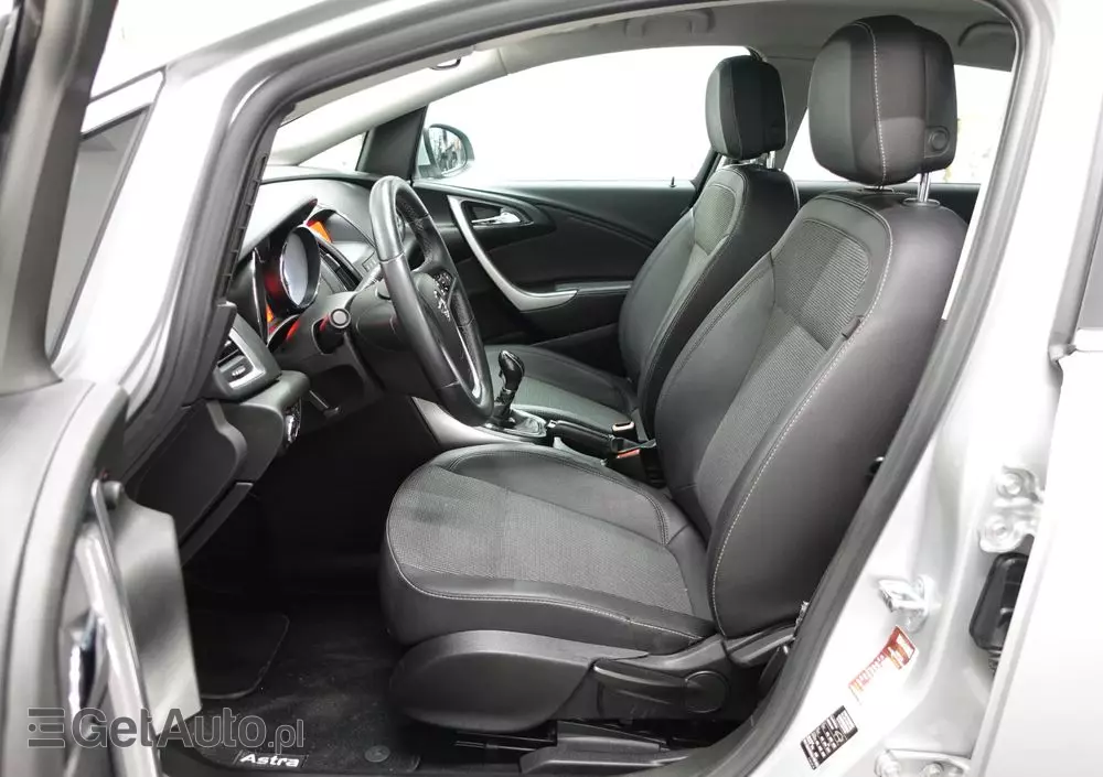OPEL Astra IV 1.7 CDTI Cosmo