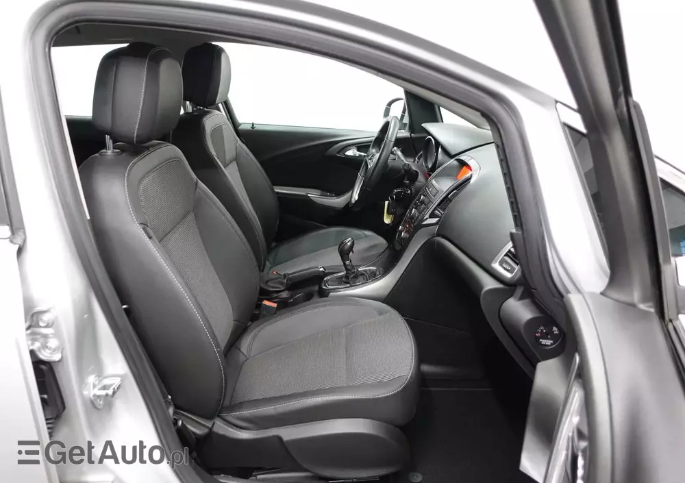 OPEL Astra IV 1.7 CDTI Cosmo