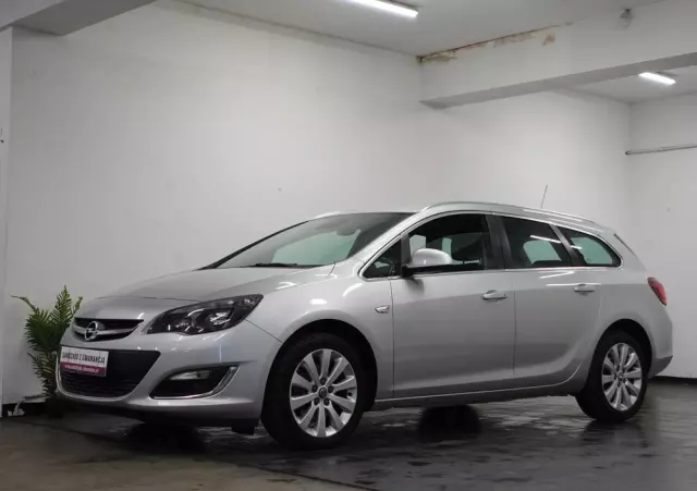 OPEL Astra IV 1.7 CDTI Cosmo