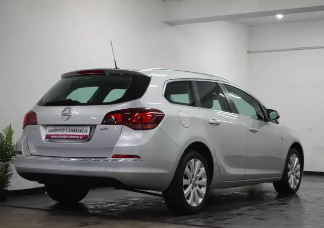 OPEL Astra IV 1.7 CDTI Cosmo