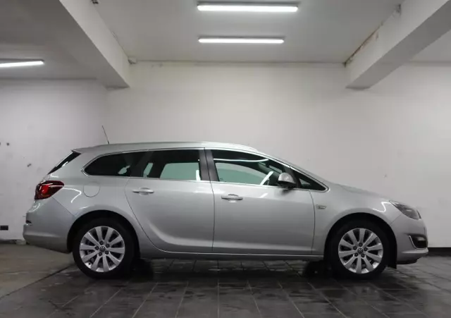 OPEL Astra IV 1.7 CDTI Cosmo
