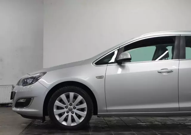 OPEL Astra IV 1.7 CDTI Cosmo